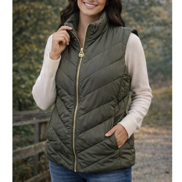 Michael Michael Kors Puffer Olive Green Quilted Vest Size M Looks New - Picture 1 of 6